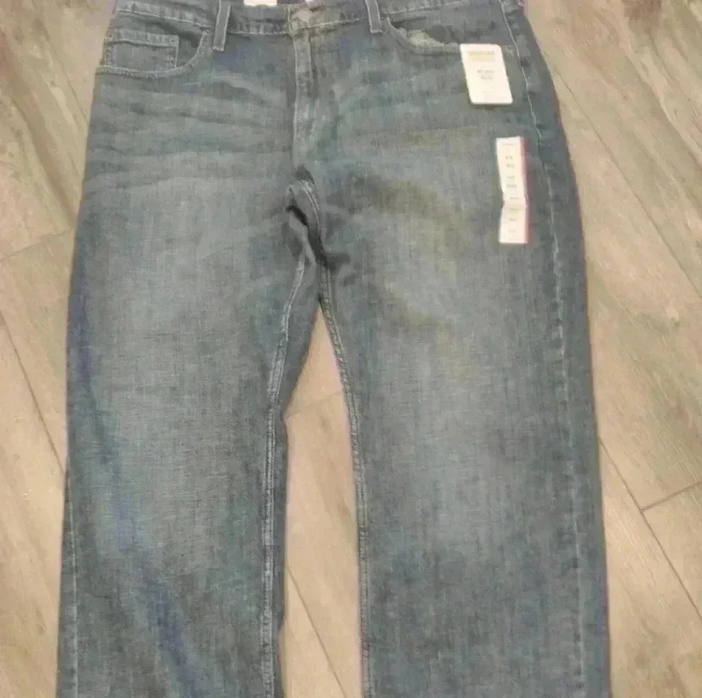 Levis
